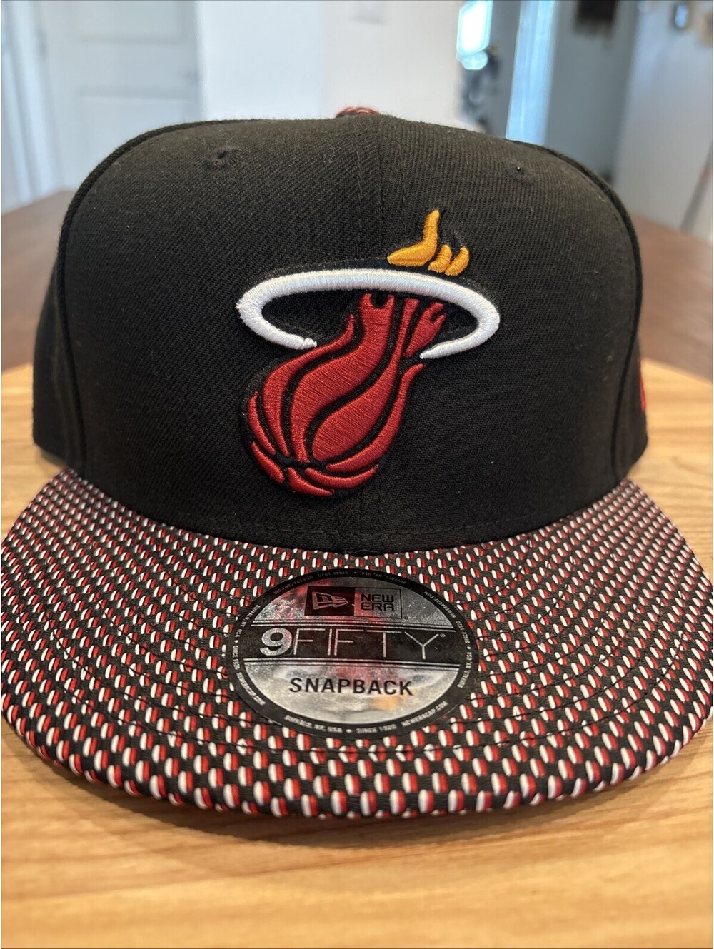 New Era NBA 9Fifty MIAMI HEAT Checkered Brim 950 Snapback Cap Hat NWT